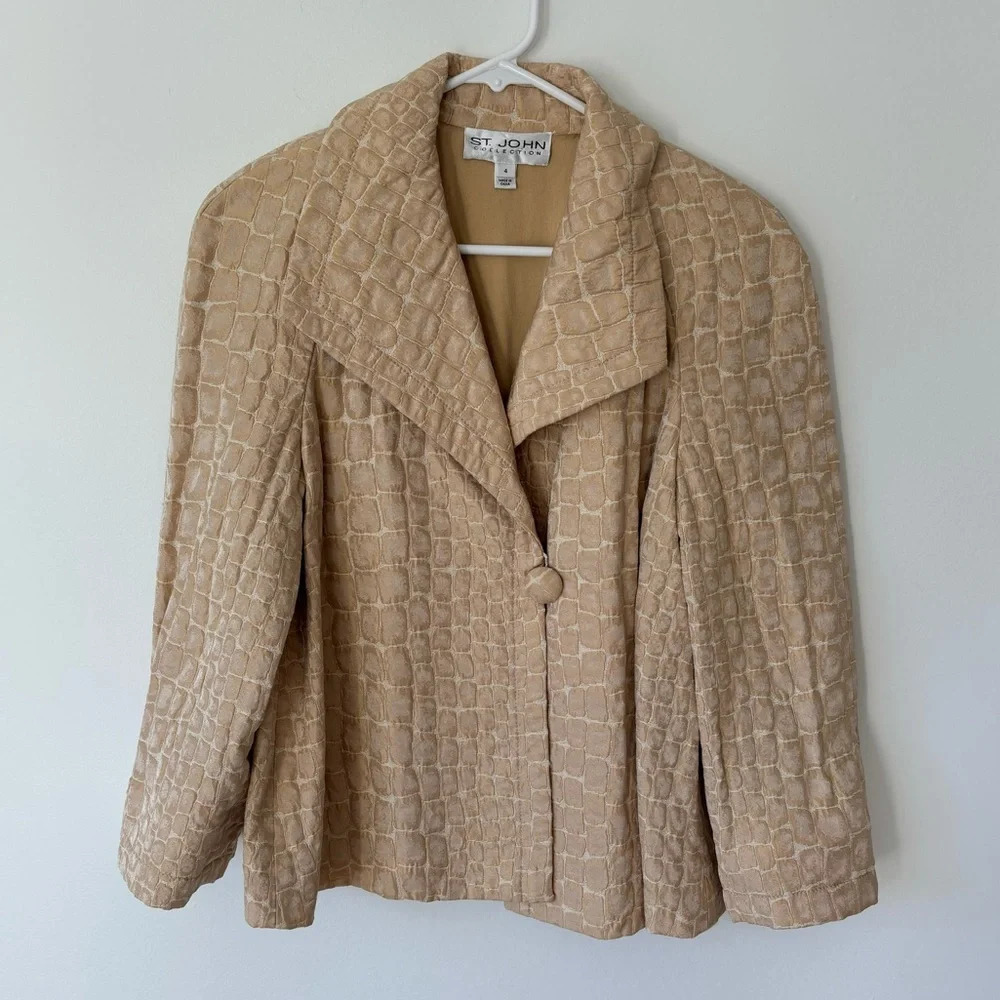 St. John Collection Cream Metallic Crocodile Print Suit Jacket Blazer Button